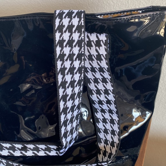 Nordstrom Black Shiny Plastic Tote Bag w/ Houndstooth Handles, 10-14”x5”x10” - Picture 3 of 13